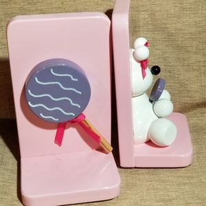 Pipen Hill Handmade children's room book ends